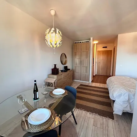 Διαμέρισμα Gardens B44 Morunov